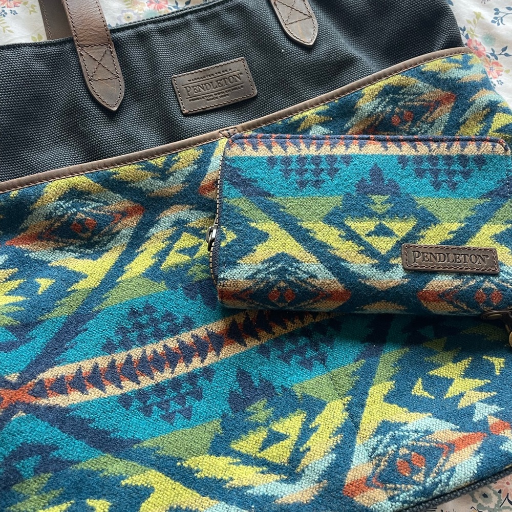 Pendleton Blue and Yellow Patterned Tote and Wallet